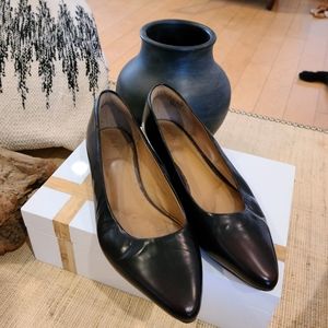 Clark's artisan flats